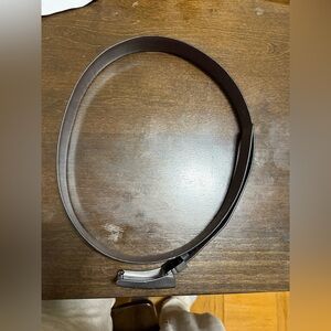 Calvin Klein Dark Brown/Black Reversible Leather Belt
Size 36
Only used once